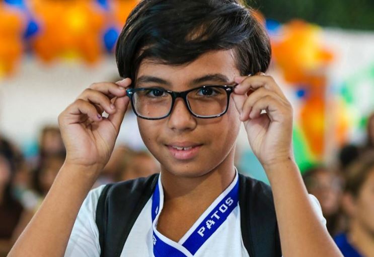 estudantes_oculospatos